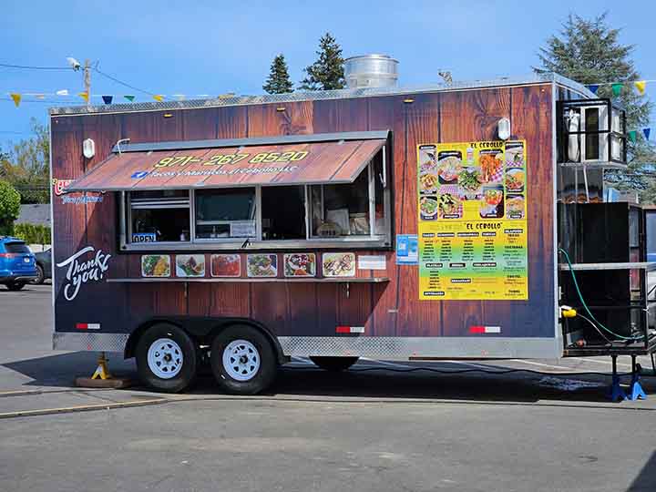 Mac Plaza food truck