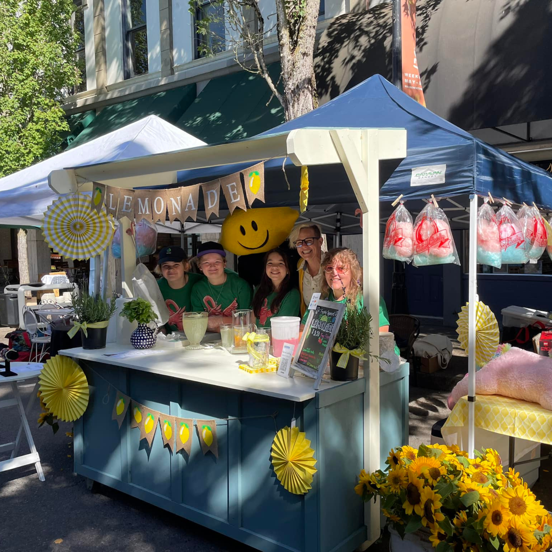 McMinnville Lemonade Day - Traveling Light Foundation Booth